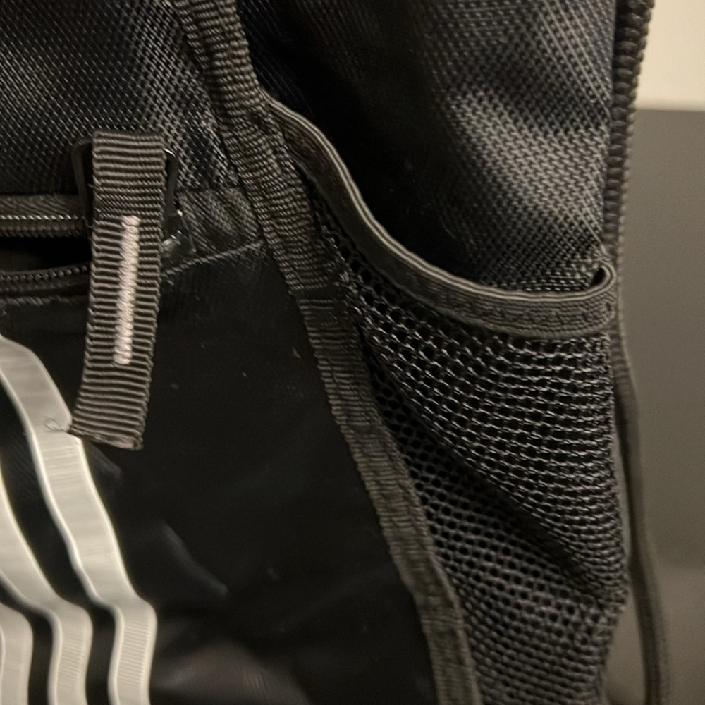 Adidas Drawstring Bag. - Picture 4 of 7